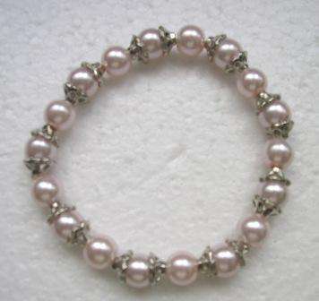 Elegant glass pearl bracelet