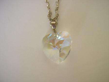 Pretty heart pendant and chain