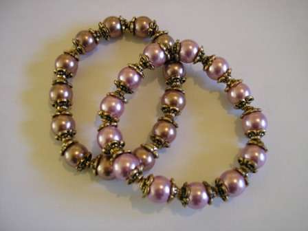 Antique look glass pearl bracelet