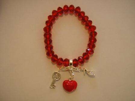 Bracelet with detachable charms