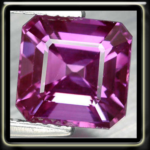 REMARKABLE 3.88CT BEAUTIFULL VIOLET EMERALD CUT SAPPHIRE, A QUALITY GEMSTONE
