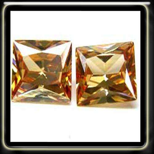 EXQUISITE 3.50CT  PAIR OF SPARKLING LIGHT CHAMPAGNE BRILLIANT PRINCESS CUT DIAMOND SIMULANTS