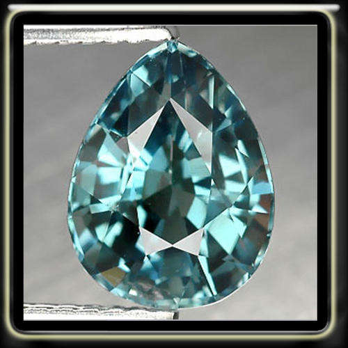 3.22CT MAJESTIC UNUSUAL GREEN SAPPHIRE MASTERFULLY CUT IN A PERFECT PEAR WITH BEAUTIFUL LUSTRE