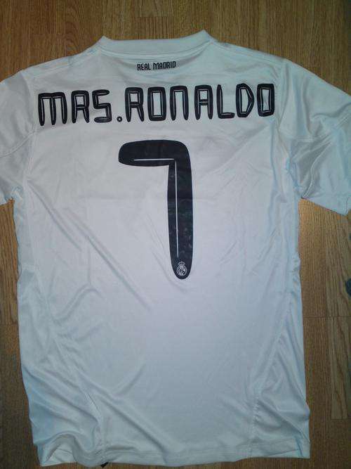 REAL MADRID KIT-SMALL ***MRS RONALDO*** VERY RARE ! GRAB IT WHILE YOU CAN !!