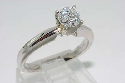 R40000 .51CT PLATINUM SOLITAIRE DIAMOND ENGAGEMENT RING