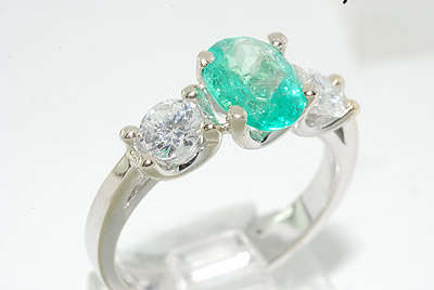R140000 EXQUISITE 1.83CT 3 STONE COLOMBIAN EMERALD & DIAMOND RING
