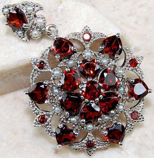 **ON PROMOTION** 3CT FIRE GARNET & SEED PEARL PENDANT **FREE SHIPPING**