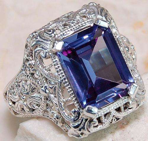 STUNNING 4CT ALEXANDRITE FILIGREE RING