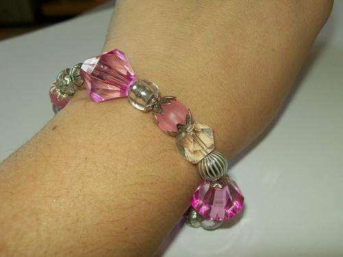 Stunning handmade beaded bracelet - pink