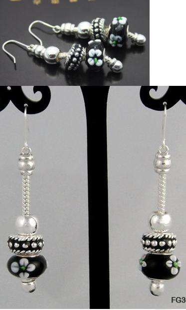 ***STUNNING*** Pardora earrings - black