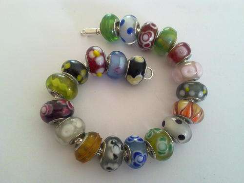 ***STUNNING*** pack of 20 mixed colour glass pardora beads