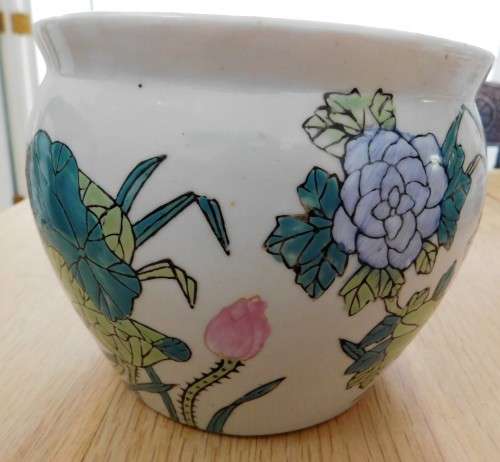 Pretty Oriental pot planter