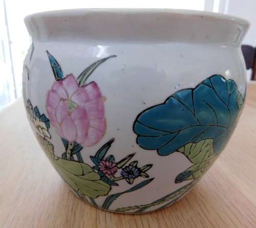 Pretty Oriental pot planter