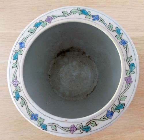 Pretty Oriental pot planter