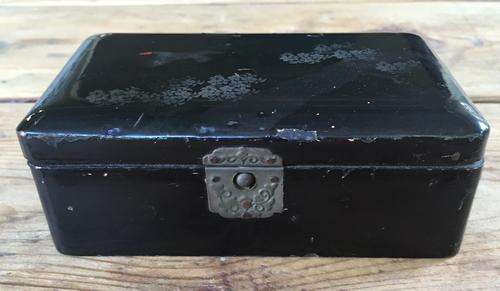 Oriental lacquer box