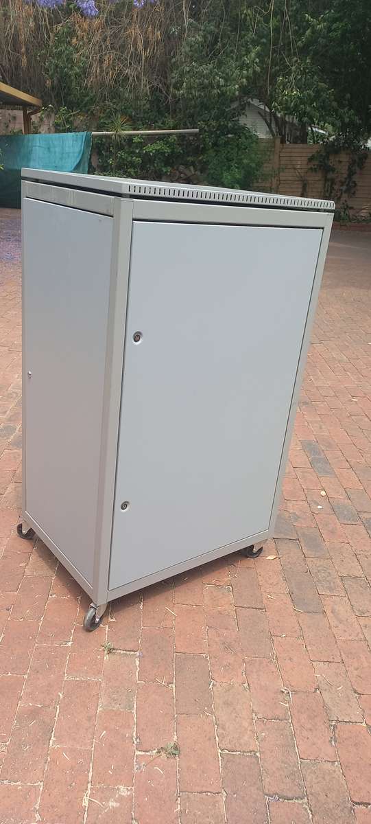 Server / Network Cabinet