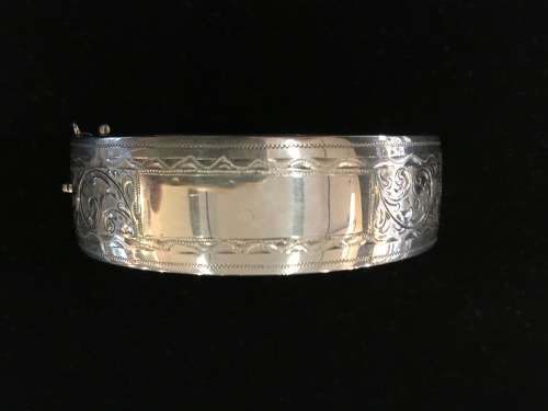 Vintage Steling Silver Bangle