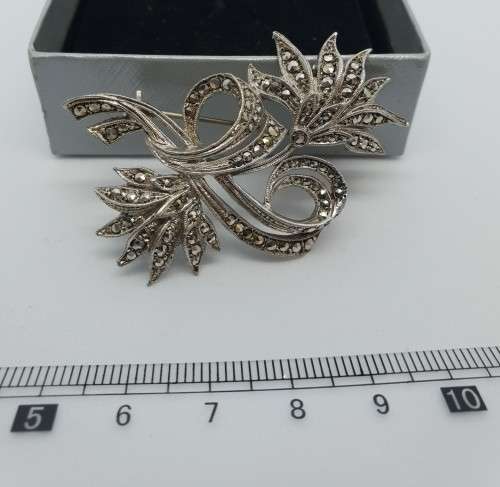 Vintage Silver (.835) brooch