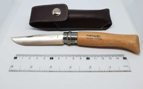 Collection of 5 pocket knives ( Opinel x 2, Victorinox x 2, Kershaw x 1)