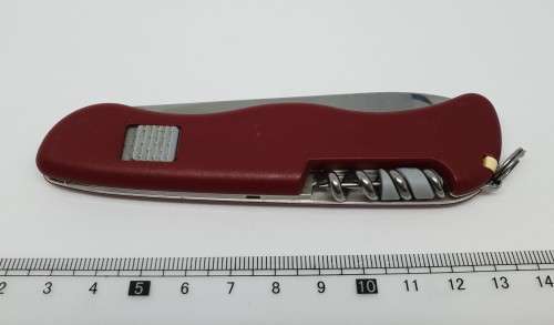 Collection of 5 pocket knives ( Opinel x 2, Victorinox x 2, Kershaw x 1)