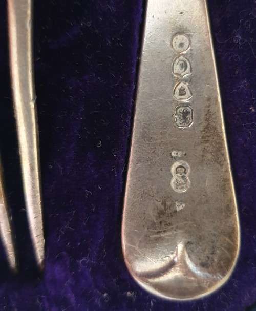 Sterling Spoon & Fork set in original case (latch does not catch) - George Aldwinckle - late 1800`s