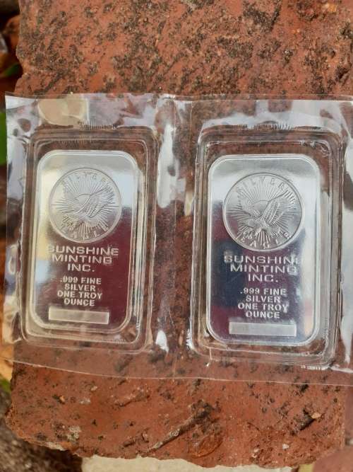 1oz Sunshine Mint .999 Silver Bars ! 1 bid takes both !