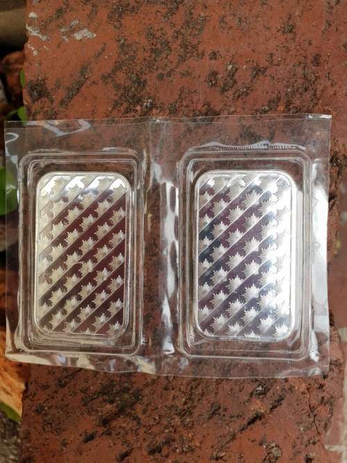 1oz Sunshine Mint .999 Silver Bars ! 1 bid takes both !