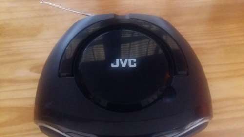 JVC RADIO/CD PLAYER IN MINT CONDITION