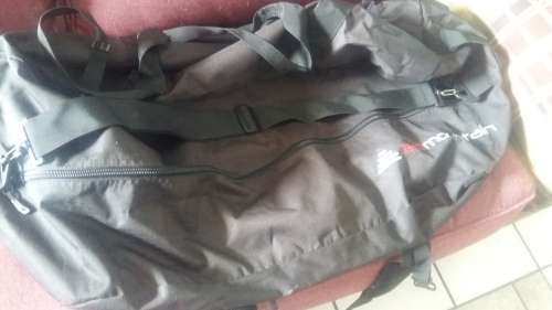 AS NEW 585 LITER HIGH QUALITY DUFFEL BAG