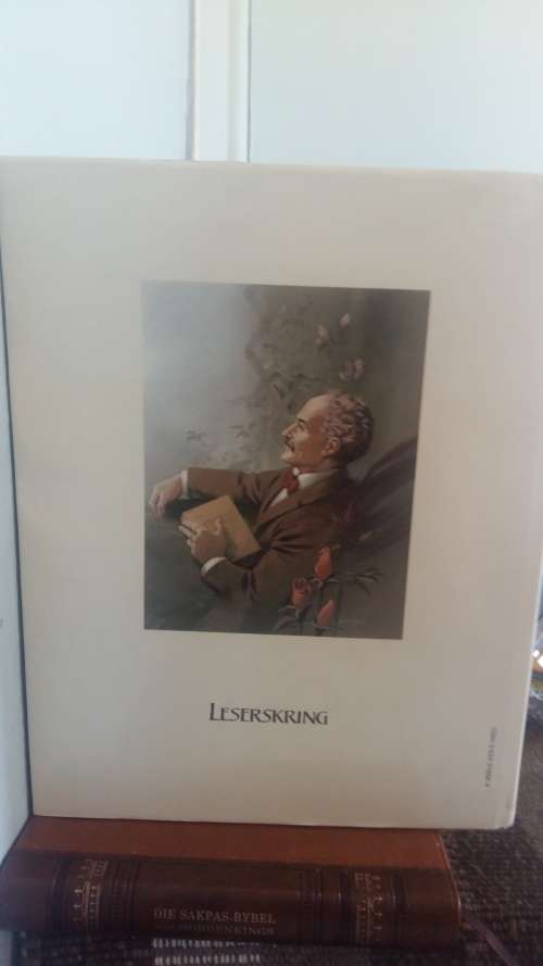 LANGEHOVEN IN VOL KLEUR IN PUIK KONDISIE