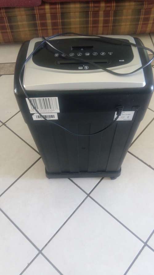 PARROT PAPER SHREDDER MASJIEN IN PUIK TOESTAND