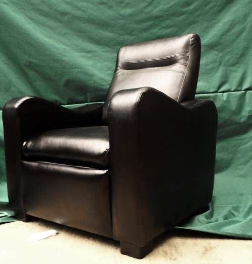 GENUINE LEATER RECLINER ARM CHAIR
