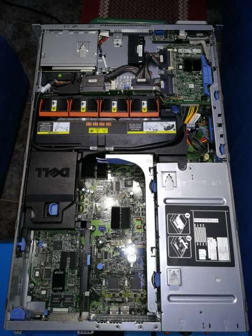 DELL PowerEdge Server | 2 CPU's + Ram + 6 Hard Drives