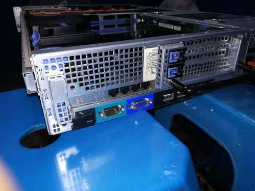 DELL PowerEdge Server | 2 CPU's + Ram + 6 Hard Drives