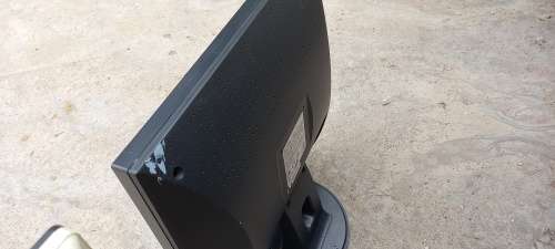 3 Screens (Sony, LG and 1 Unknown Brand) - Various Sizes