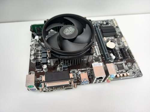 [MONSTER SPEC] i3 7th Gen CPU | 4 Cores @ 3.90GHz | Gigabyte Motherboard | 4GB DDR4 Ram | CPU Cooler