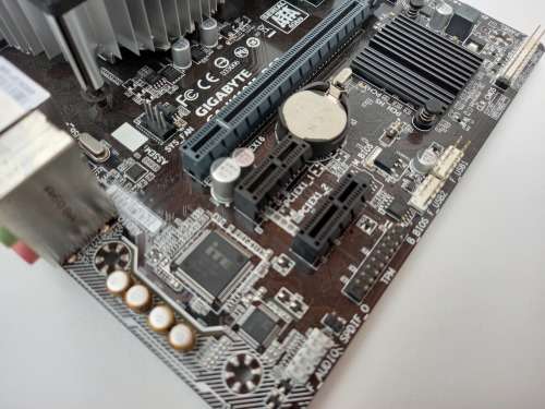 [MONSTER SPEC] i3 7th Gen CPU | 4 Cores @ 3.90GHz | Gigabyte Motherboard | 4GB DDR4 Ram | CPU Cooler