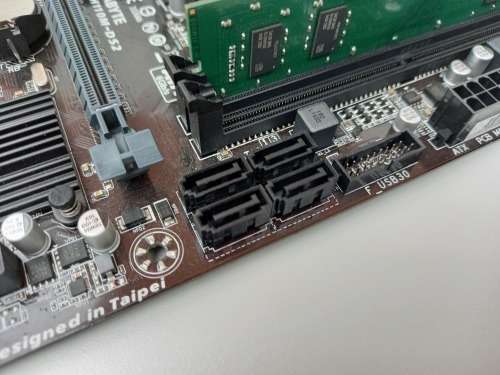 [MONSTER SPEC] i3 7th Gen CPU | 4 Cores @ 3.90GHz | Gigabyte Motherboard | 4GB DDR4 Ram | CPU Cooler