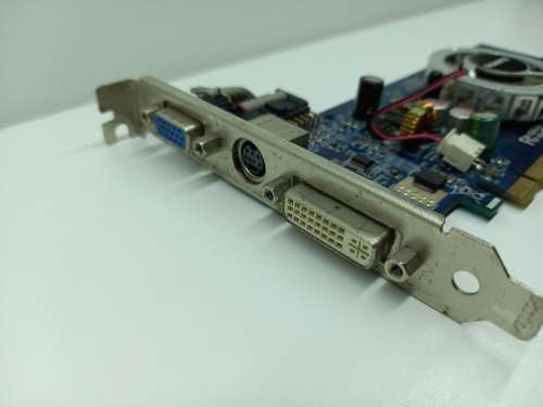 [FREE SHIPPING] Gigabyte GeForce 8400 GS GPU | GV-NX84G256HE | VGA & DVI Ports | Year End Clearance!