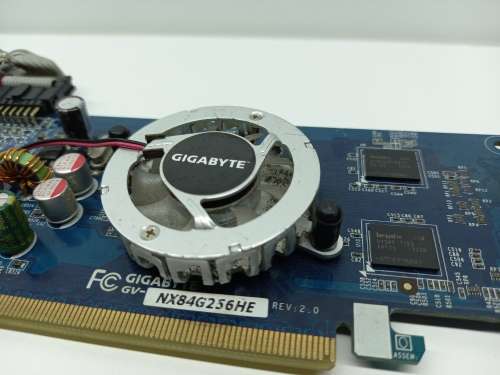 [FREE SHIPPING] Gigabyte GeForce 8400 GS GPU | GV-NX84G256HE | VGA & DVI Ports | Year End Clearance!