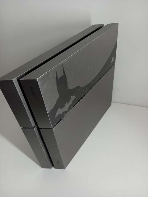 [FREE SHIPPING] Limited Edition 1TB PS4 Console | Batman Arkham Knight Edition | Retails: R12877