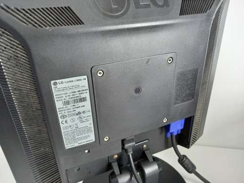 17-inch LG Flatron LCD Monitor (Tested & Working) | 1280 x 1024 Resolution | VGA Port + FREE Cables