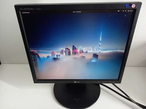 17-inch LG Flatron LCD Monitor (Tested & Working) | 1280 x 1024 Resolution | VGA Port + FREE Cables