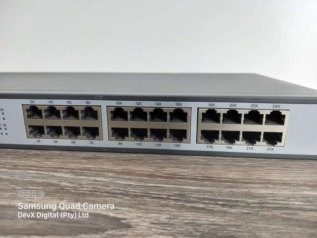 Verified Tested - 24 Port Mecer 10/100TX Ethernet Switch - Rack-mountable + Power Cable - Limited