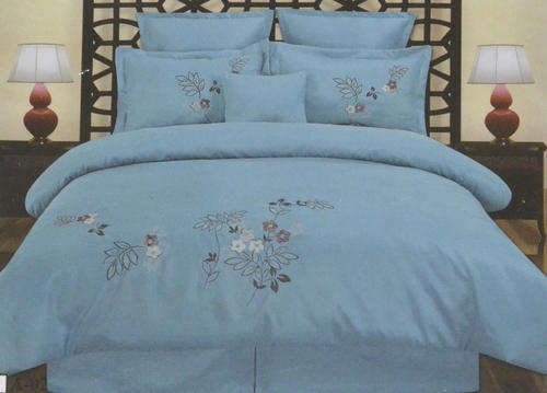 MIDLAND EMBROIDERY 7 PIECE COMFORTER SET - QUEEN SIZE - BLUE