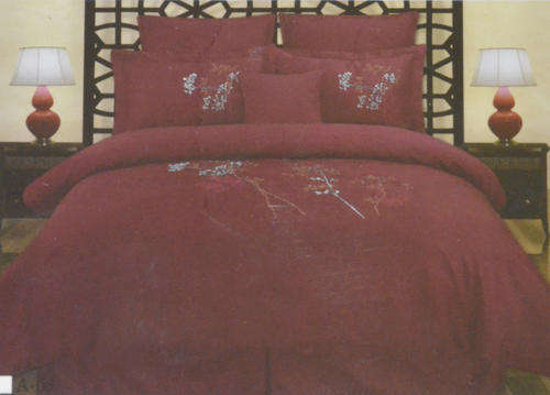 MIDLAND EMBROIDERY 7 PIECE COMFORTER SET - QUEEN SIZE - BURGUNDY