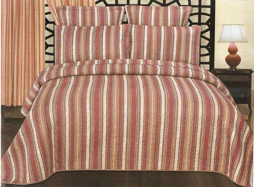 ! FIRST ON BID OR BUY !   10 - PIECE LIGHT COMFORTER SET - QUEEN SIZE