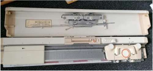 Empisal Mod 324 Knitting Machine