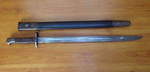 Antique  World War 1 Sanderson 1907 Bayonet to the Royal Welsh Fusilliers