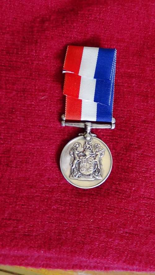 WW2 - SOUTH AFRICAN SOLID SILVER MEDAL FOR WAR SERVICES (1939 - 1945)